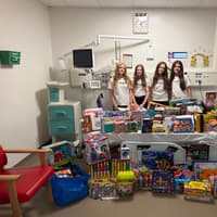 Kind-hearted teenagers bring joy to Chesterfield Royal Hospital
