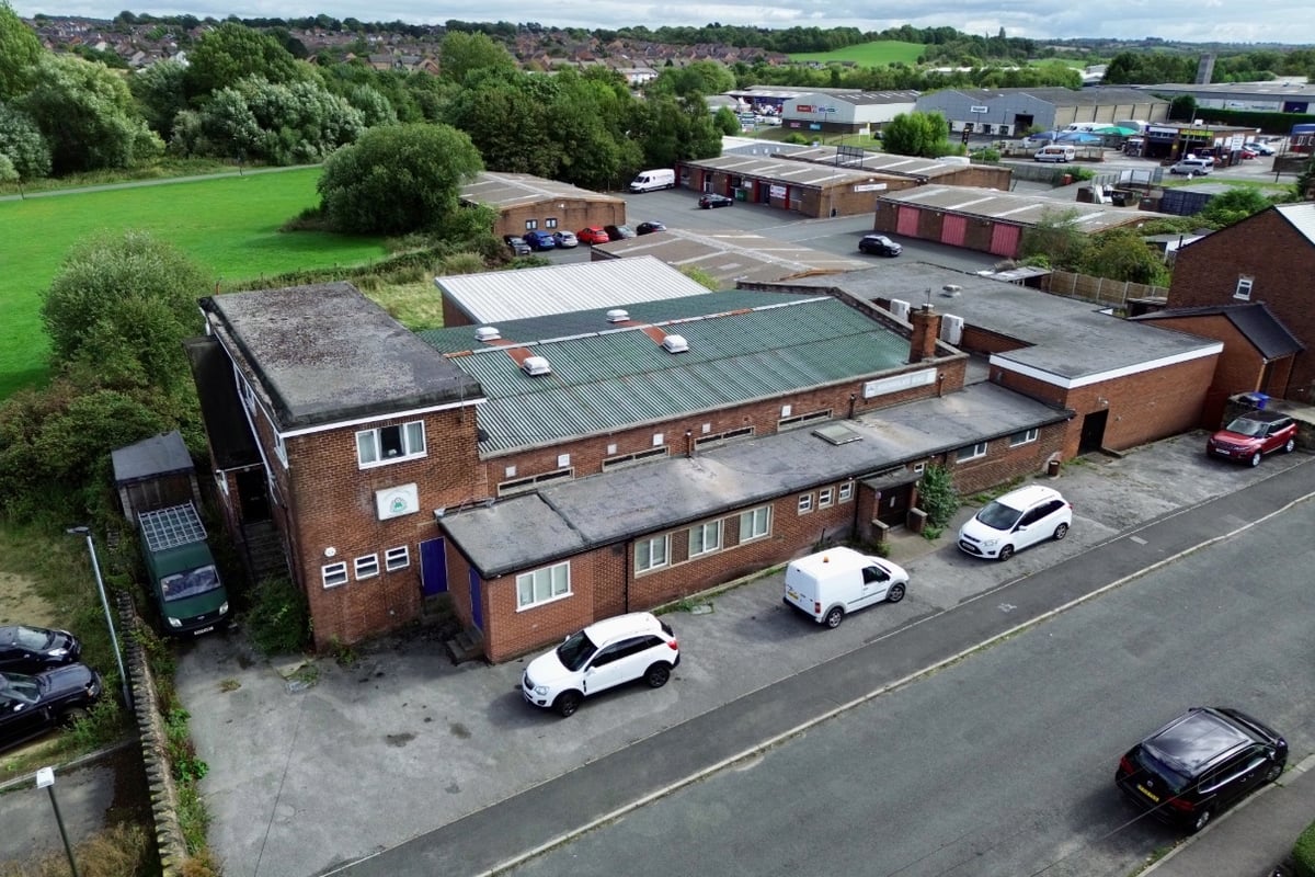 Former working men's club near Chesterfield to be auctioned with starting bid of £185,000