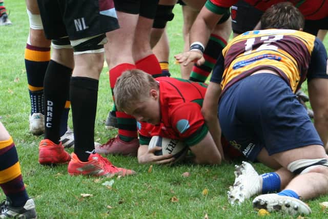 Callum Daughtrey scoring Dronfield Stags first try