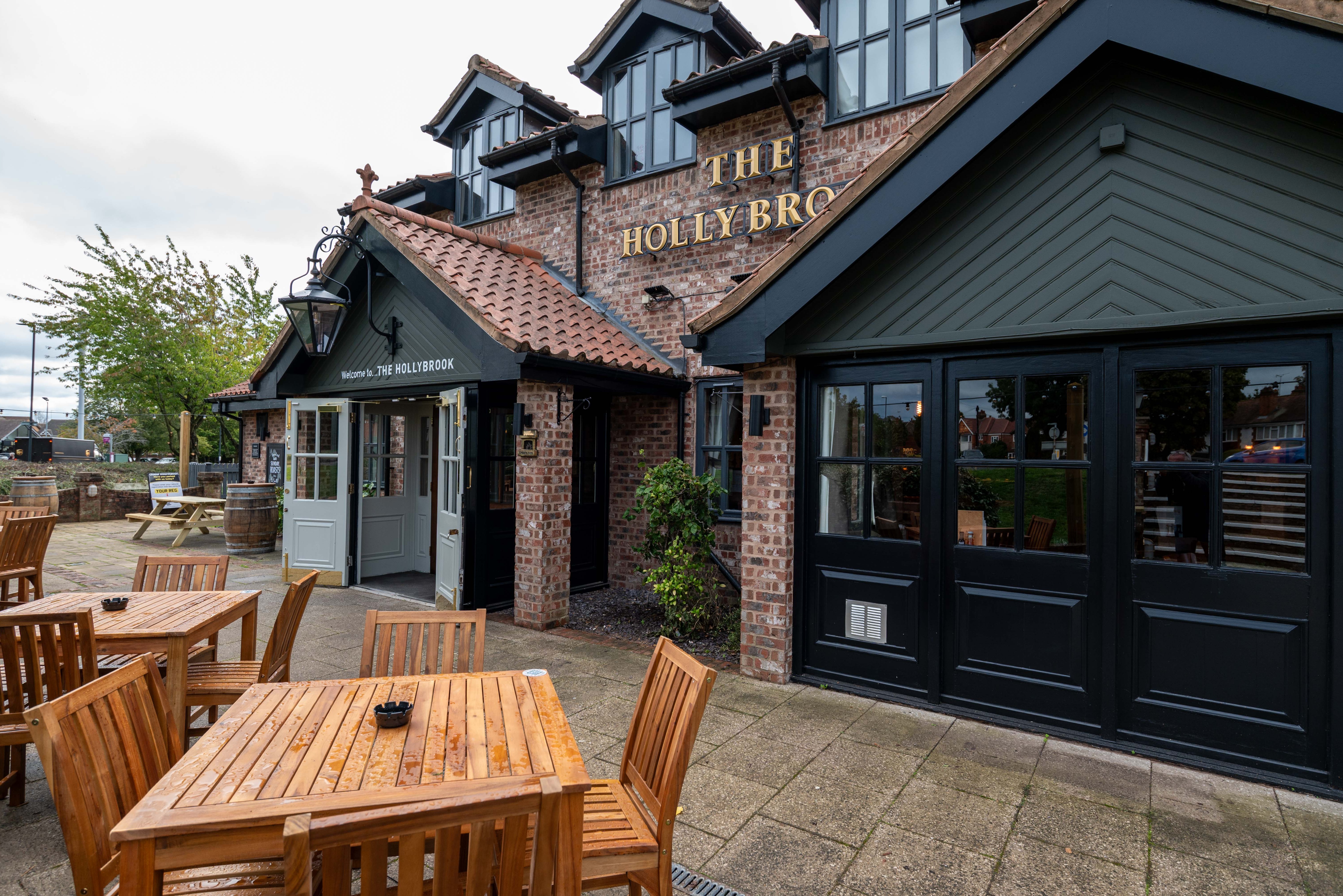 Landmark Derbyshire pub welcomes customers back after extensive makeover