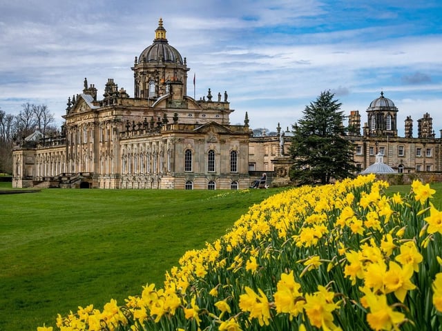 The Castle Howard Gardens are open daily, and recently the adventure playground and Skelf Island have also now re-opened. The House and indoor seated food outlets currently remains closed.