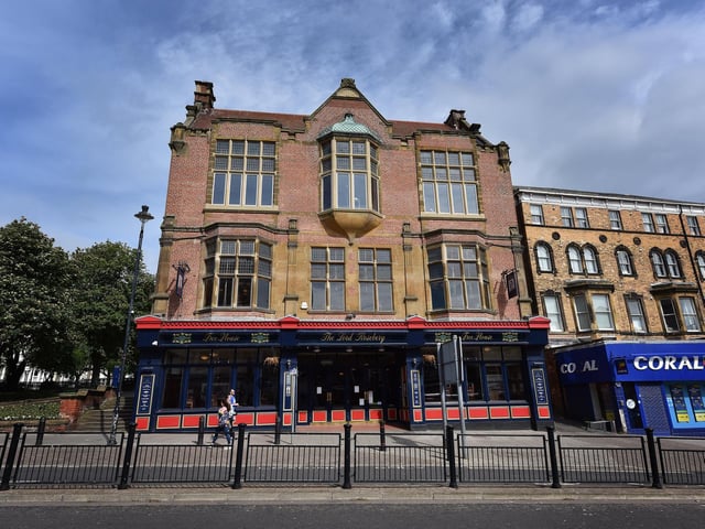 Lord Rosebery (Westborough, Pictured); Cafe Fish (York Place); Kays Cafe (Dean Road); AZ Restaurant (Columbus Ravine); Costa Coffee (Westborough); Marstons-Tunny Catch (Burniston Road).
