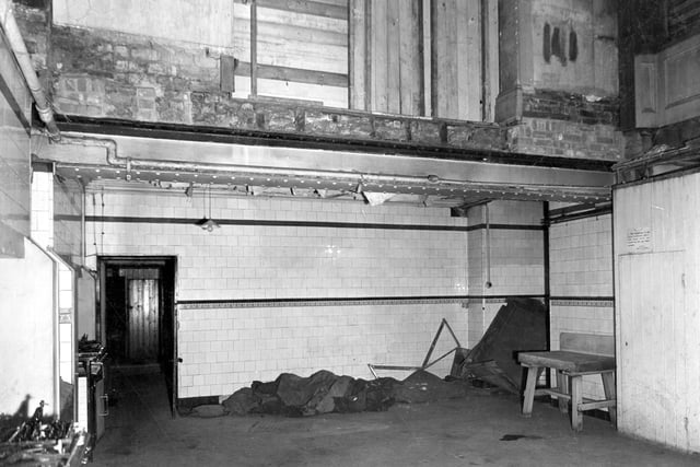 Gas cookers can be seen on the left wall of the British Restaurant in the Crypt of Leeds Town Hall. Still open in 1954 when others had closed. It finally closed in 1966.
