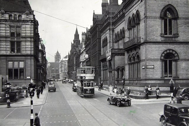 Britaiin’s first permanent traffic lights were installed on Park Row at its junction with Bond Street in 1928. How strange it must have been to have to stop and wait when the red light shone.