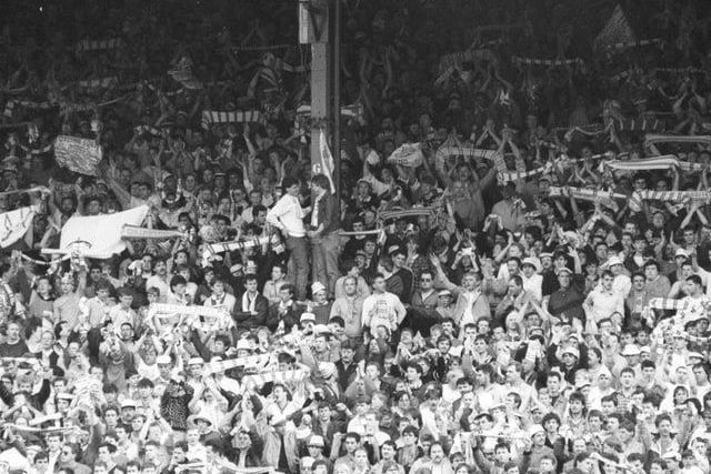 Share your memories of Leeds United's 1986/87 season with Andrew Hutchinson via email at: andrew.hutchinson@jpress.co.uk or tweet him - @AndyHutchYPN