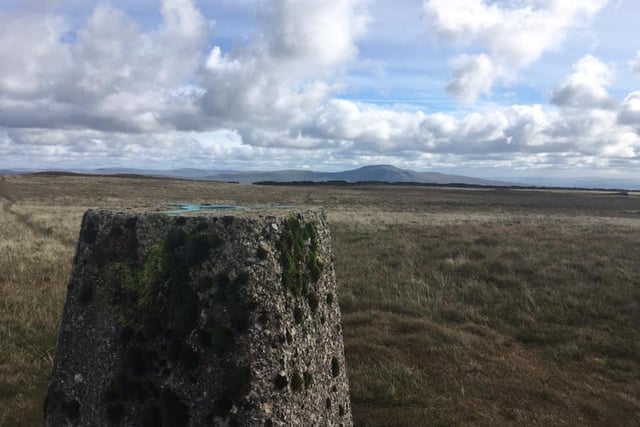 At 628m, Gragareth, on Leck Fellm is Lancashire's highest point. It sits 200m within the county boundary, although it is part of the Yorkshire Dales National Park. Great views over Ingleborough, Whernside, Pen Y Gent, Pendle Hill, The Lune Valley, Morecambe Bay, and the Lakeland Fells.