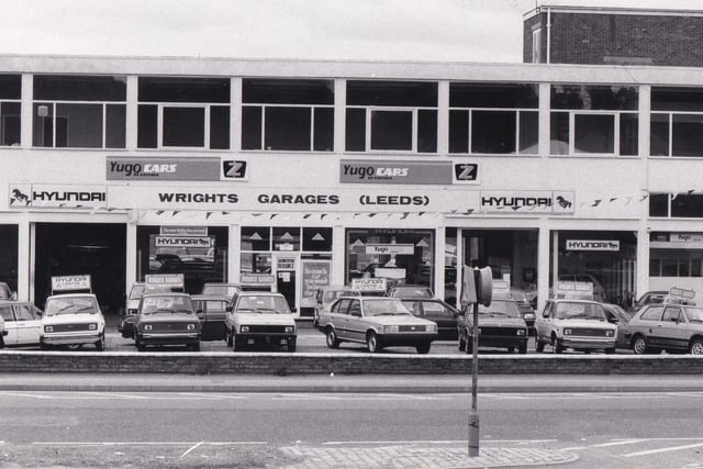 Wright's Garage on Kirkstall Road in June 1984.