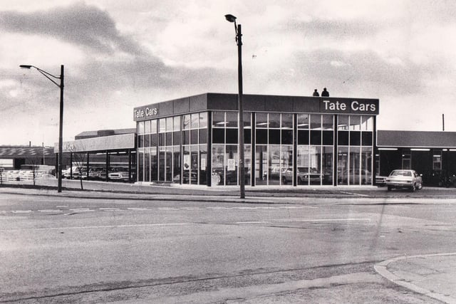 Tate Cars on Balm Road in Hunslet, pictured in January 1976.