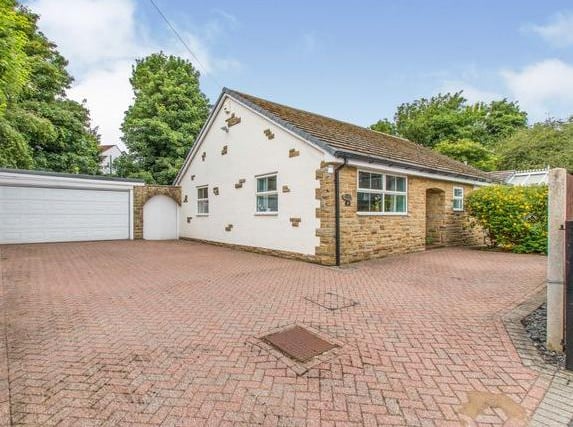 This rather rare detached family bungalow sits on this rather enviable plot in Pudsey. With extremely versatile living accommodation throughout this residence is all presented and renovated to a high level. With the advantage having vast off street parking and a double garage.