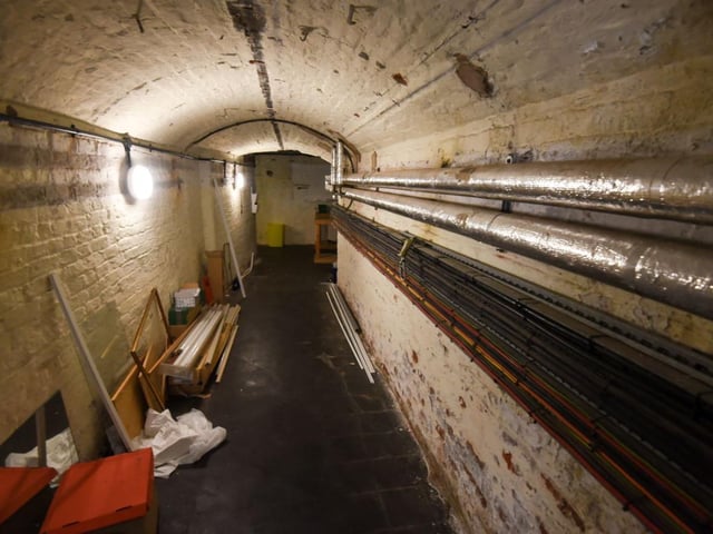 The hall features a labyrinth of subterranean corridors and a huge basement which was once home to the servants' quarters during the 18th and early 19th centuries.