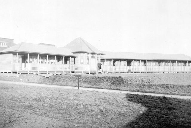 February 1915. Killingbeck Hospital opened in 1904 treating smallpox cases. In 1913 tuberculosis patients were sent there. The new ward has a covered verandah. Exposure to air was then part of treatment for the illness.