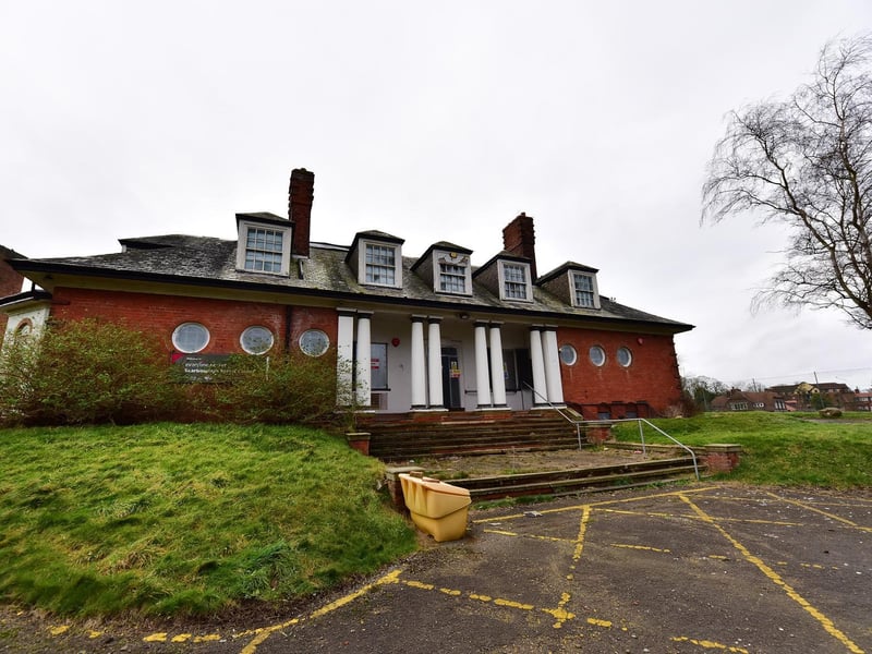 Like the indoor pool, the Filey Road sports centre closed in 2017 as the sports village at Weaponness opened. There were proposals, later withdrawn, for the centre, which still stands derelict.