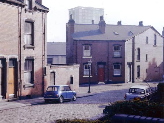Enjoy these memories of the cobbled streets of Leeds. PIC: Leeds Libraries, www.leodis.net