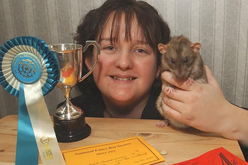 Kay Redhead with trophy winning rat.