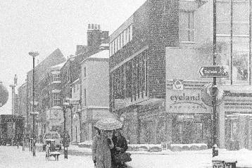 Snow in Wakefield city centre in 1991