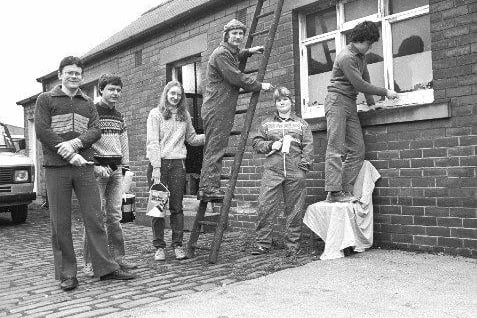 Conservation volunteers at Bridge Street Wakefield in 1985