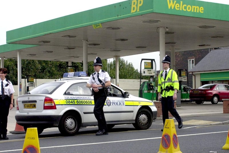 September 2000 and police control traffic at the BP Garage on Dewsbury Road which opened for three hours. It was during the fuel protests which disrupted supplies at the pumps.