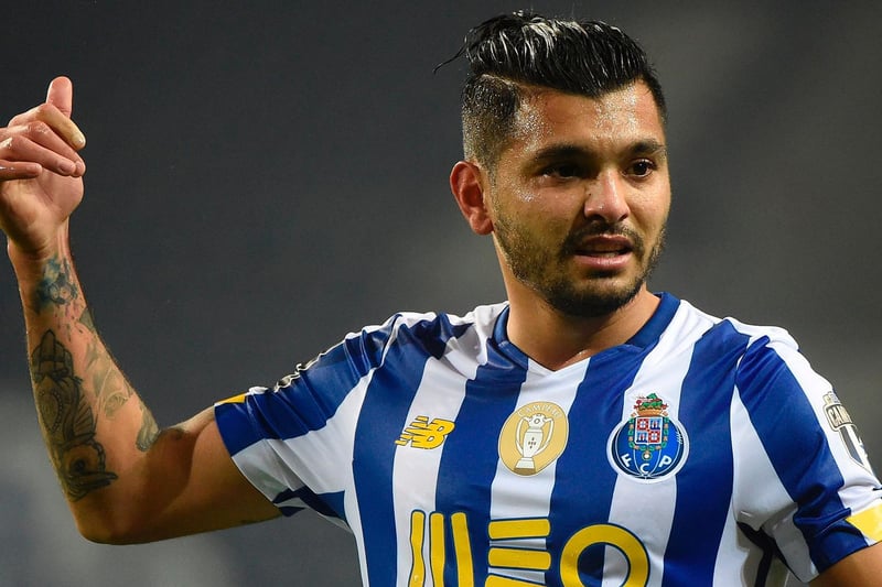 Chelsea are said to be looking to sign Porto's 28-year-old Mexican international forward Jesus Corona before June for around £21m. (Daily Mail). Photo by MIGUEL RIOPA/AFP via Getty Images.