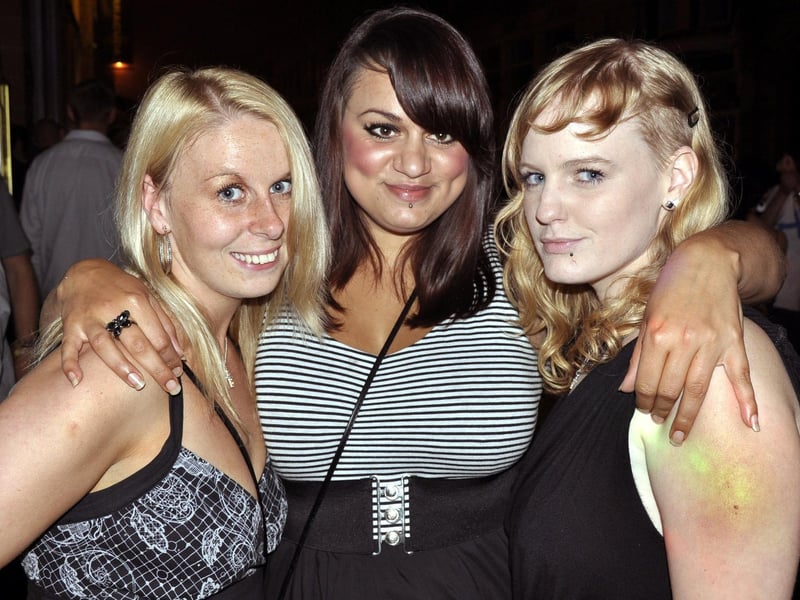 Stacey, Nadia and Drea out for a friend's birthday, in 2009.