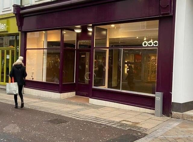 Following the hit of the pandemic, popular chocolate shop Thorntons made the move to close its and operate as online-only in March 2021. The White Rose store was the only remaining Thorntons in Leeds, after the Commercial Street store closed in early 2020.