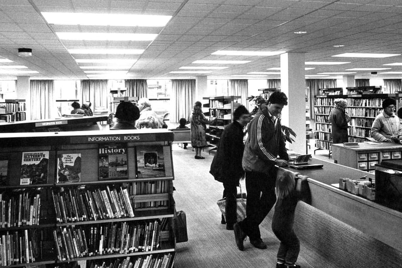 Book worms use the facilities at the newly-opened Headinley Library in 1983.
