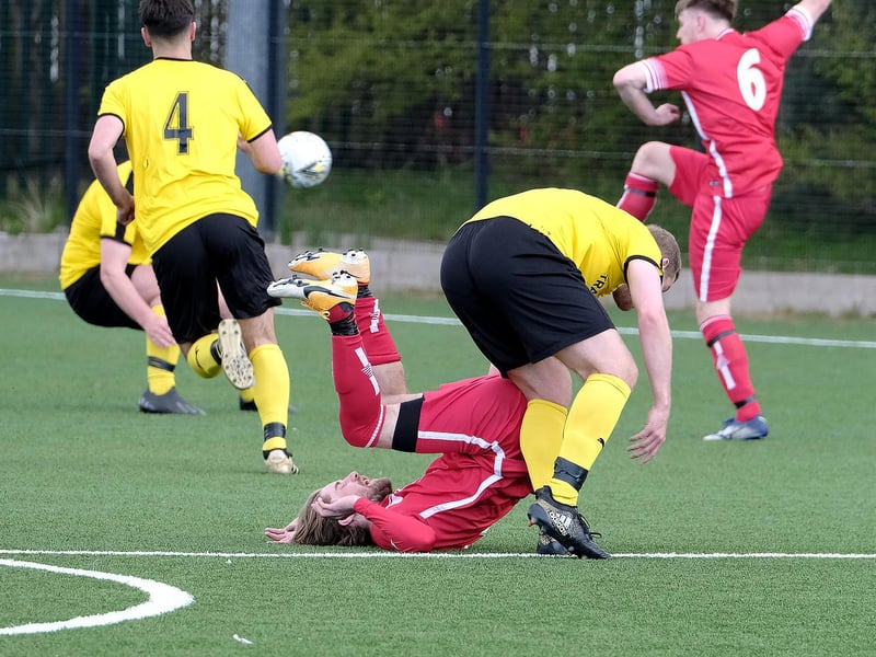 Trafalgar 2 Newlands 0

Photos by Richard Ponter