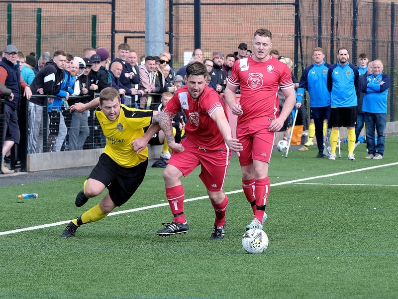 Trafalgar 2 Newlands 0

Photos by Richard Ponter