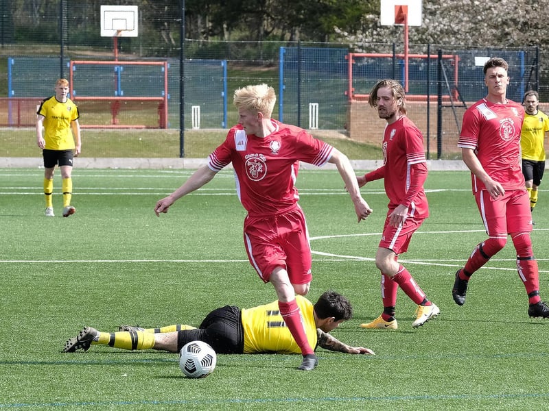 Trafalgar 2 Newlands 0

Photos by Richard Ponter