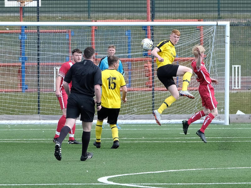 Trafalgar 2 Newlands 0

Photos by Richard Ponter