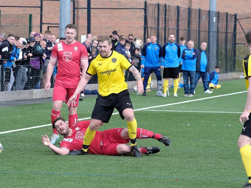 Trafalgar 2 Newlands 0

Photos by Richard Ponter