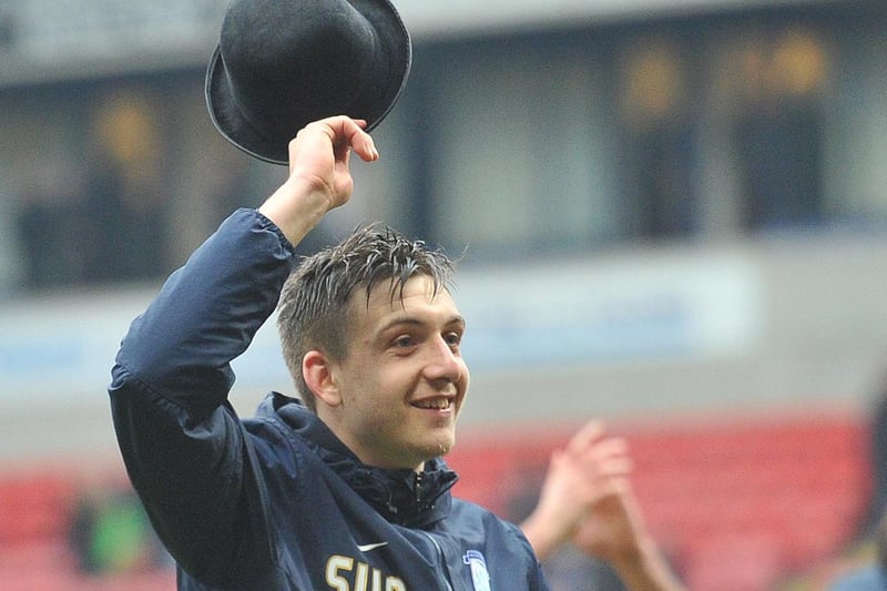 PNE striker Jordan Hugill raises his hat to the North End faithful at Bolton in 2016