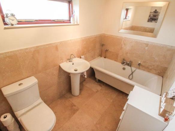 Family bathroom.