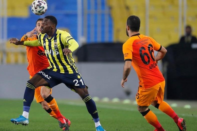 Ex-footballer Darren Campbell has urged Rangers to follow through on their reported interest in Fenerbahce's £3m-rated winger Bright Osayi-Samuel. He only joined the Turkish side from QPR in January, but is expected to be flipped on for a profit this summer. (Football Insider)

Photo: KENAN ASYALI