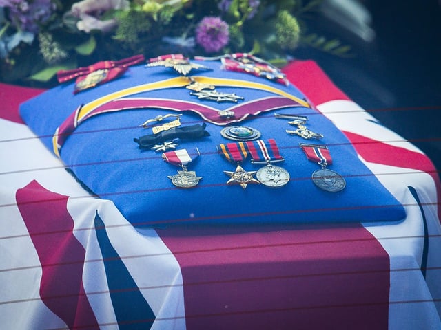 Crowds turn out for Dame Vera Lynn's funeral
