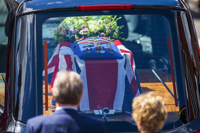 Crowds turn out for Dame Vera Lynn's funeral