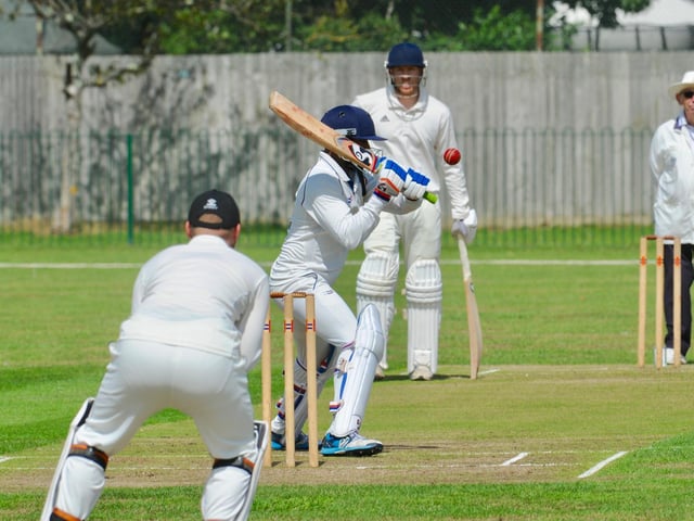 Action from Billingshurst's narrow win at Worthing / Picture: Stephen Goodger