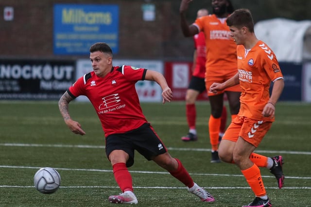 Dean Cox on the ball against Braintree Town. Picture by Andy Pelling.