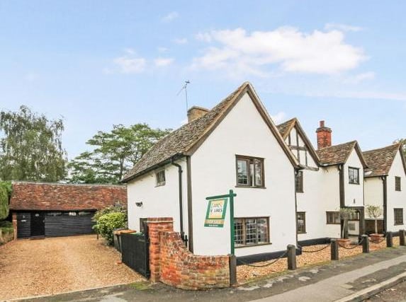 This 5 bed detached house in Willington Road, Cople, is on the market for £875,000 (Zoopla/Lane & Holmes)