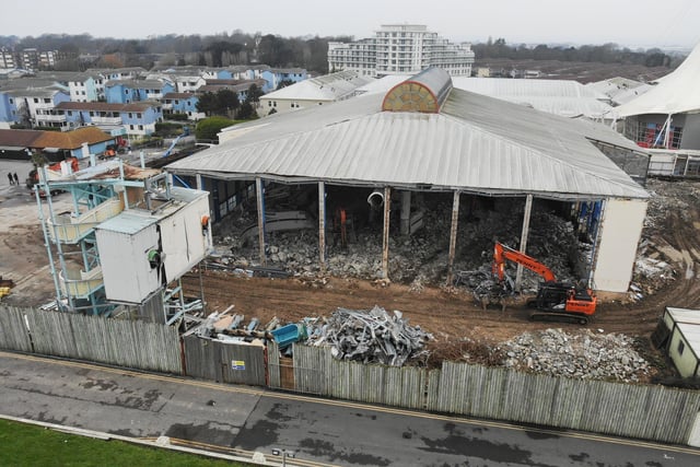 Butlin's swimming pool demolition. Photo: Eddie Mitchell SUS-210102-124908001