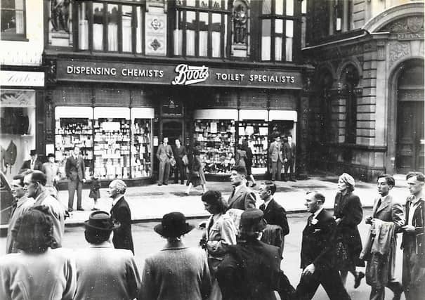 This picture shows either a religious or peace march of the late ‘40s or early ‘50s. The grey-haired man in the march is Frank Bird who lived in Stanley Road, do you recognise anyone else?