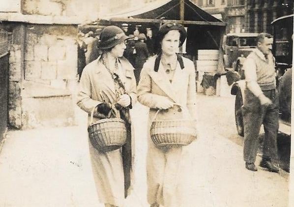 Vivien (right)and Kathleen Cole (left) in the late 30s. Do you have any memories of them?