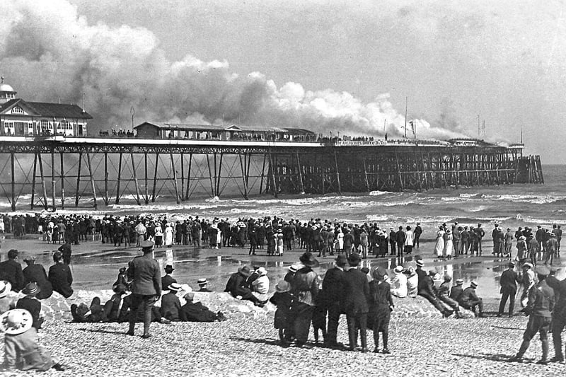 The crowds watching the pier on fire in July 1917. Picture courtesy of David Padgham SUS-190329-111809001