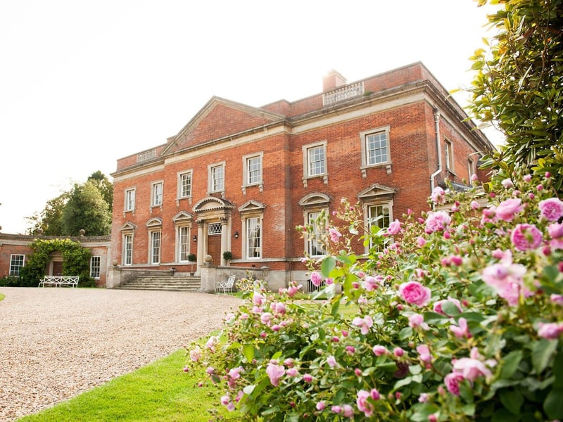 Kelmarsh Hall is a beautiful country house situated in Northampton, set in 3000 acres of picturesque countryside. They are very flexible with their wedding packages and you can say your vows in their stunning Orangery or their large luxury marquee.