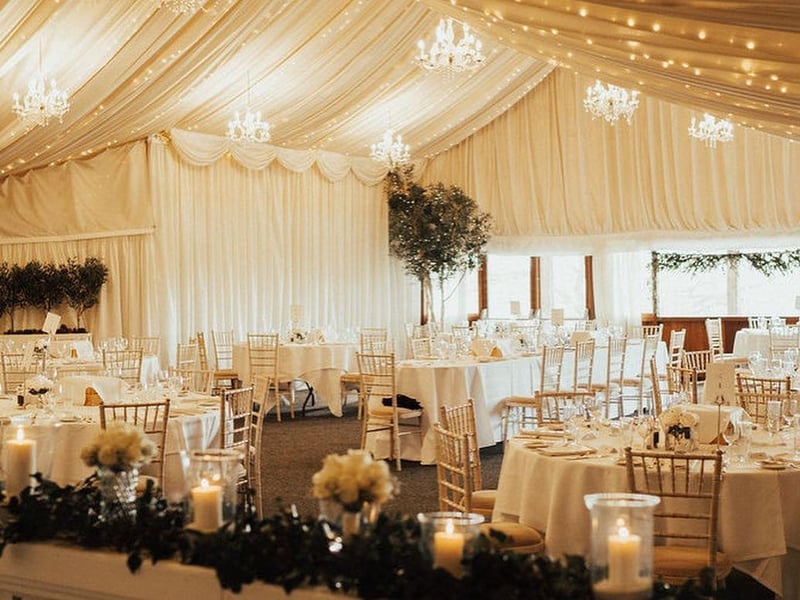 Crockwell Farm in Daventry is perfect for those opting for an idyllic countryside haven for a wedding venue. It consists of a pretty vaulted ceremony barn, marquees, beautiful gardens and nine bedrooms within the farm cottages. Couples can get married in the barn, the marquee or the romantic Orchard Pavilion.