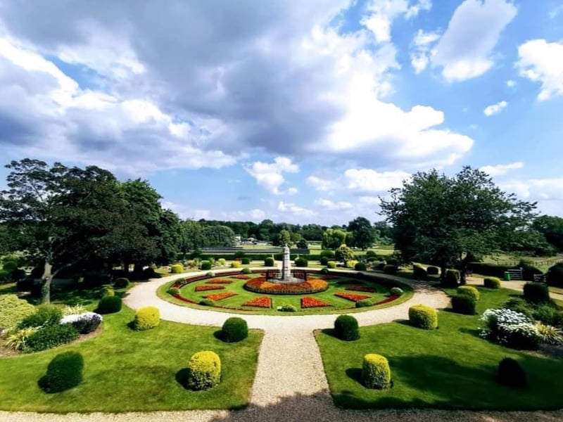 Wicksteed Park is set in 147 acres of stunning parkland and offers three unique wedding venues to choose from, including the Grand Pavillion which features a ballroom sized dancefloor that overlooks the beautiful landscaped gardens.