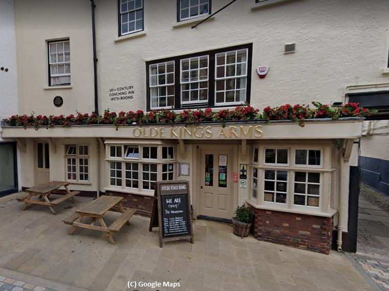 The 16th Century Inn is a listed building full of charm and character and is located next to Gadebridge Park, opposite the Old Town Hall Theatre (C) Google Maps