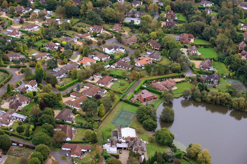HOR 081011 Aerial photo. West Chiltington, showing the pond near Monkmead Lane. photo by derek martin ENGSNL00120111010104948