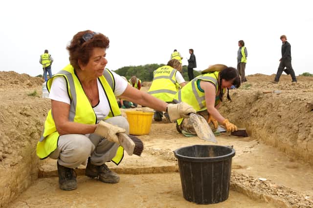 HOR 050511 Archaeological excavation at Chichester College, Brinsbury Campus. photo by derek martin ENGSNL00120110605114652