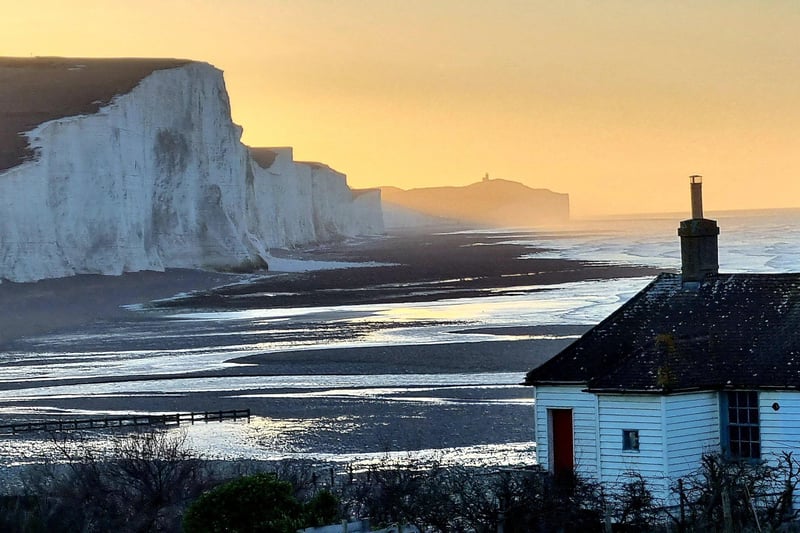 Sunrise at Cuckmere Haven, by Fiona Coutts. SUS-210704-142904001