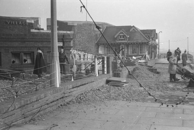 Major storm that hit Eastbourne on 20th/21st Jan 1965 SUS-220118-131310001